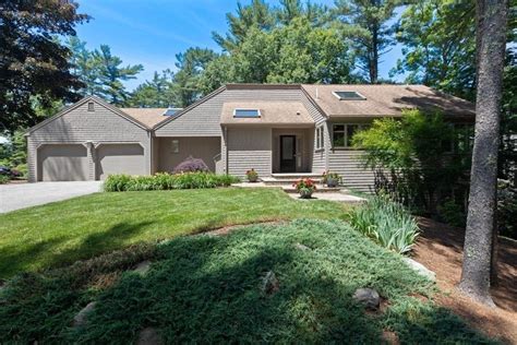 larostar trout farm|12 Trout Farm Ln, Duxbury, MA 02332 .